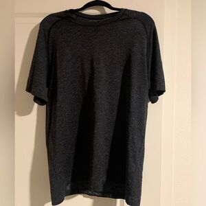 Men’s Large Lululemon shirt